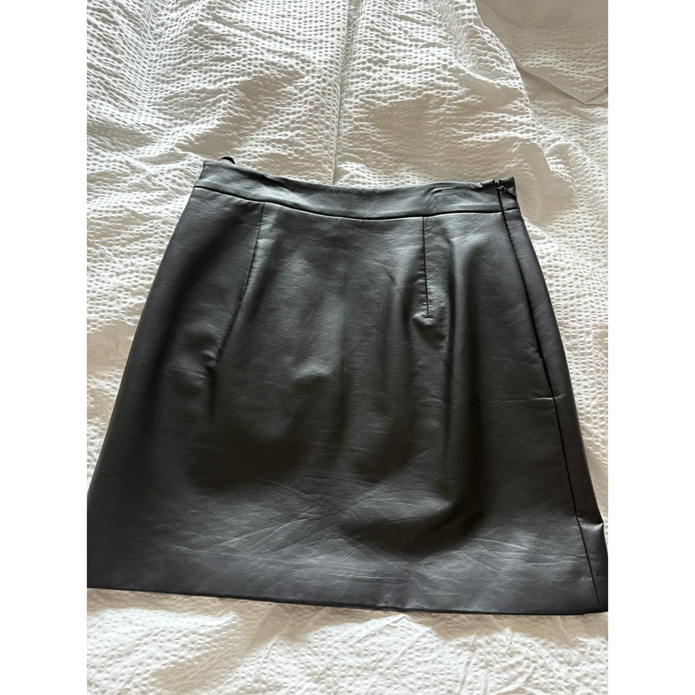 Ted Baker Ring detail leather mini skirt